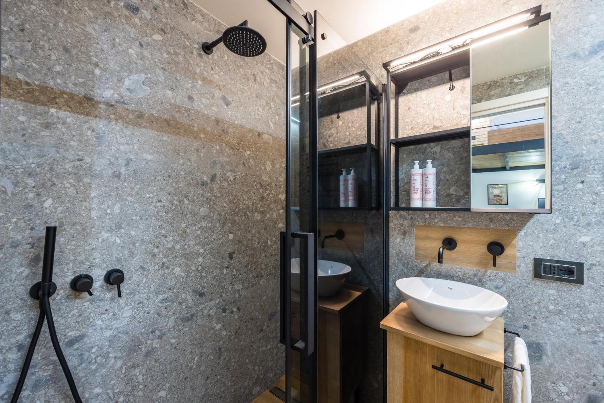 Industrial Ground Floor Studio By Wonderful Italy * Naples